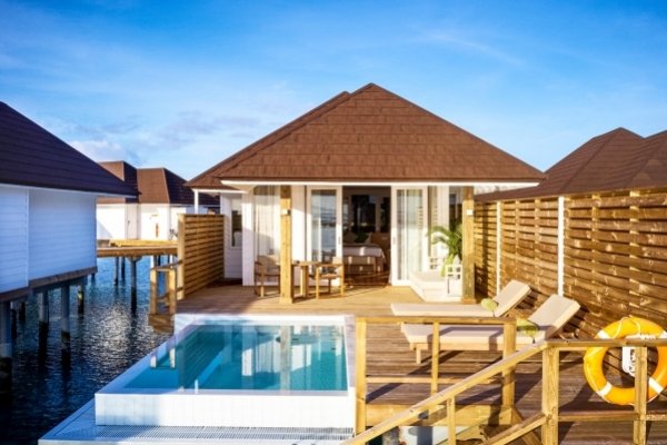 Grand Water Villa with Pool 